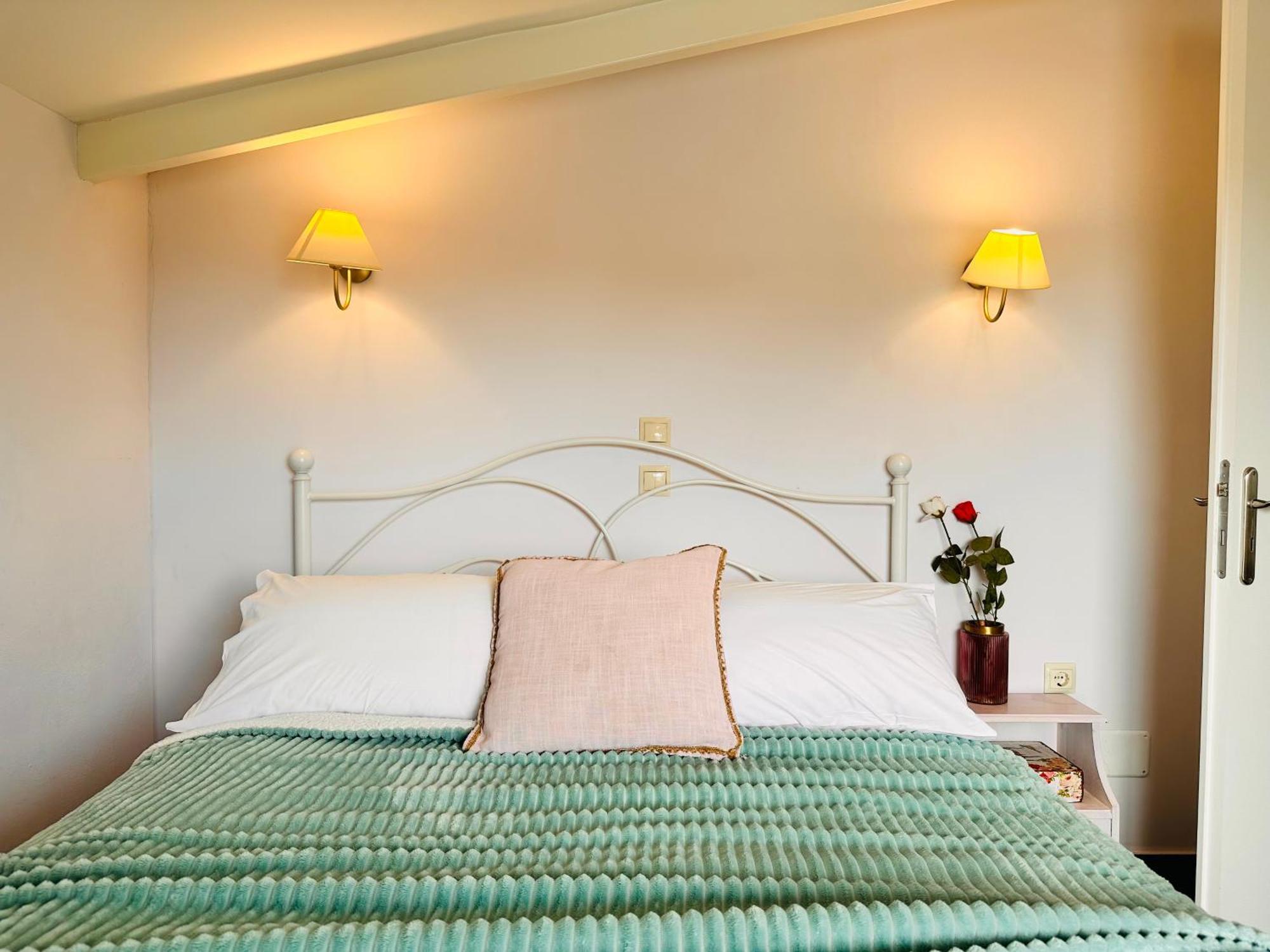 Infinity Blue Beach Apartments Циливи Экстерьер фото